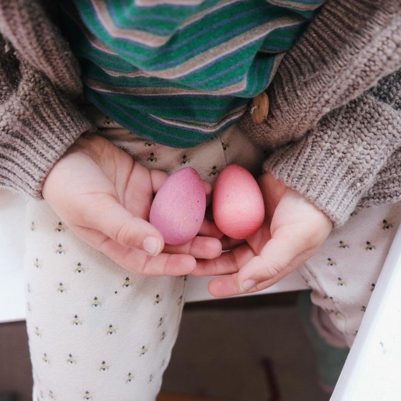 Grapat - Houten gekleurde eieren - Happy eggs - 12 stuks