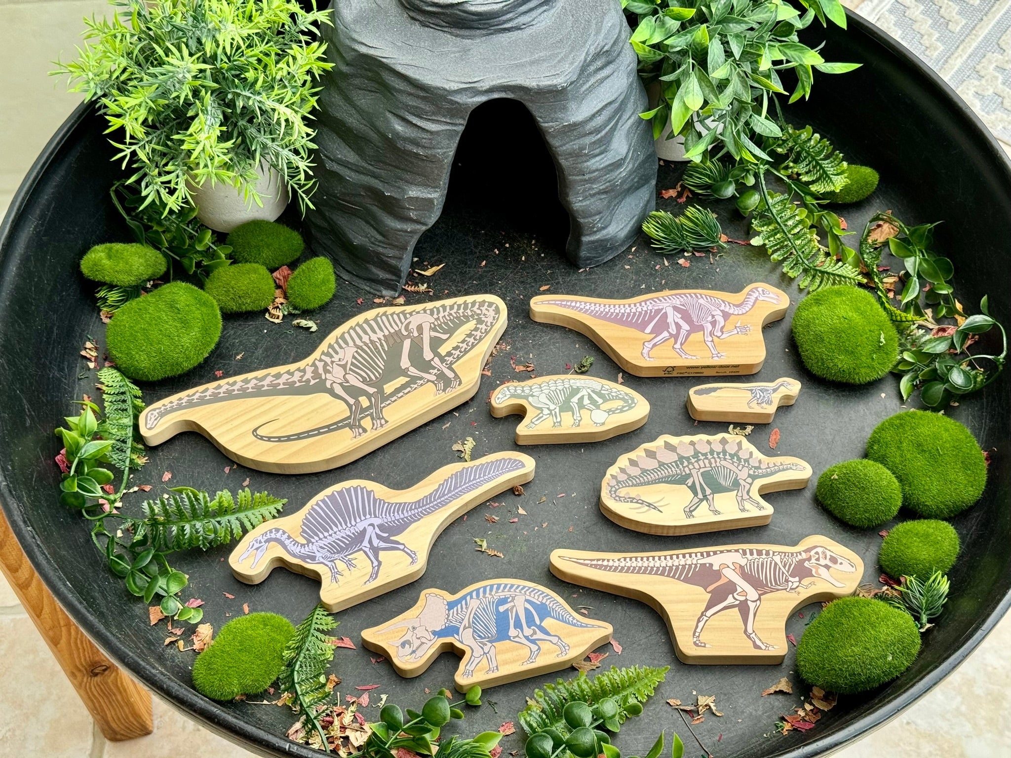 Yellow Door - Dinosaurus houten karakters