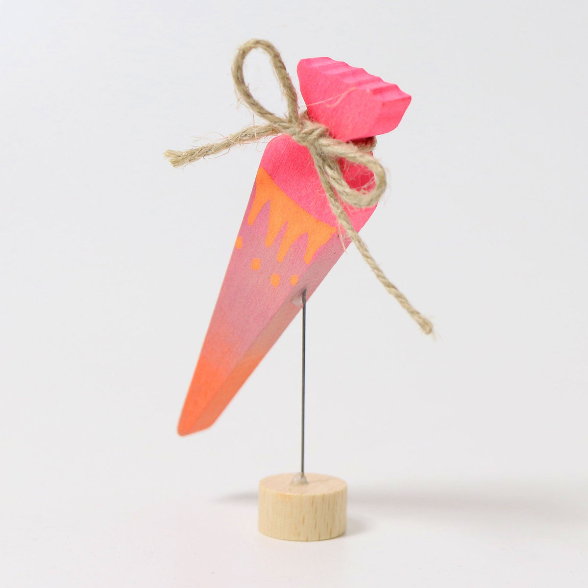Grimm's - Houten decoratiefiguur schoolkegel neonroze