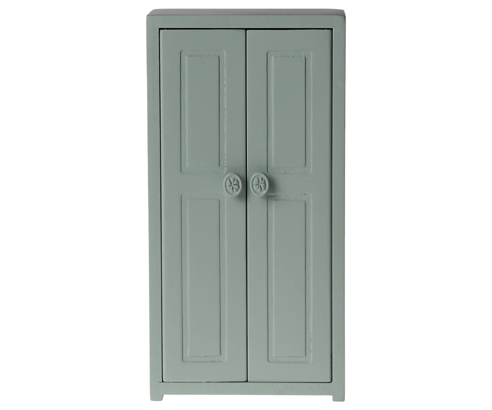 Maileg - Kast met 3 hangers (muis maat) voor in poppenhuis - Zacht blauw