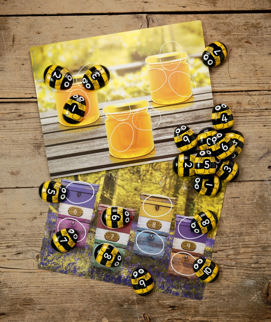 Yellow Door - Honey Bee vroege nummerkaarten