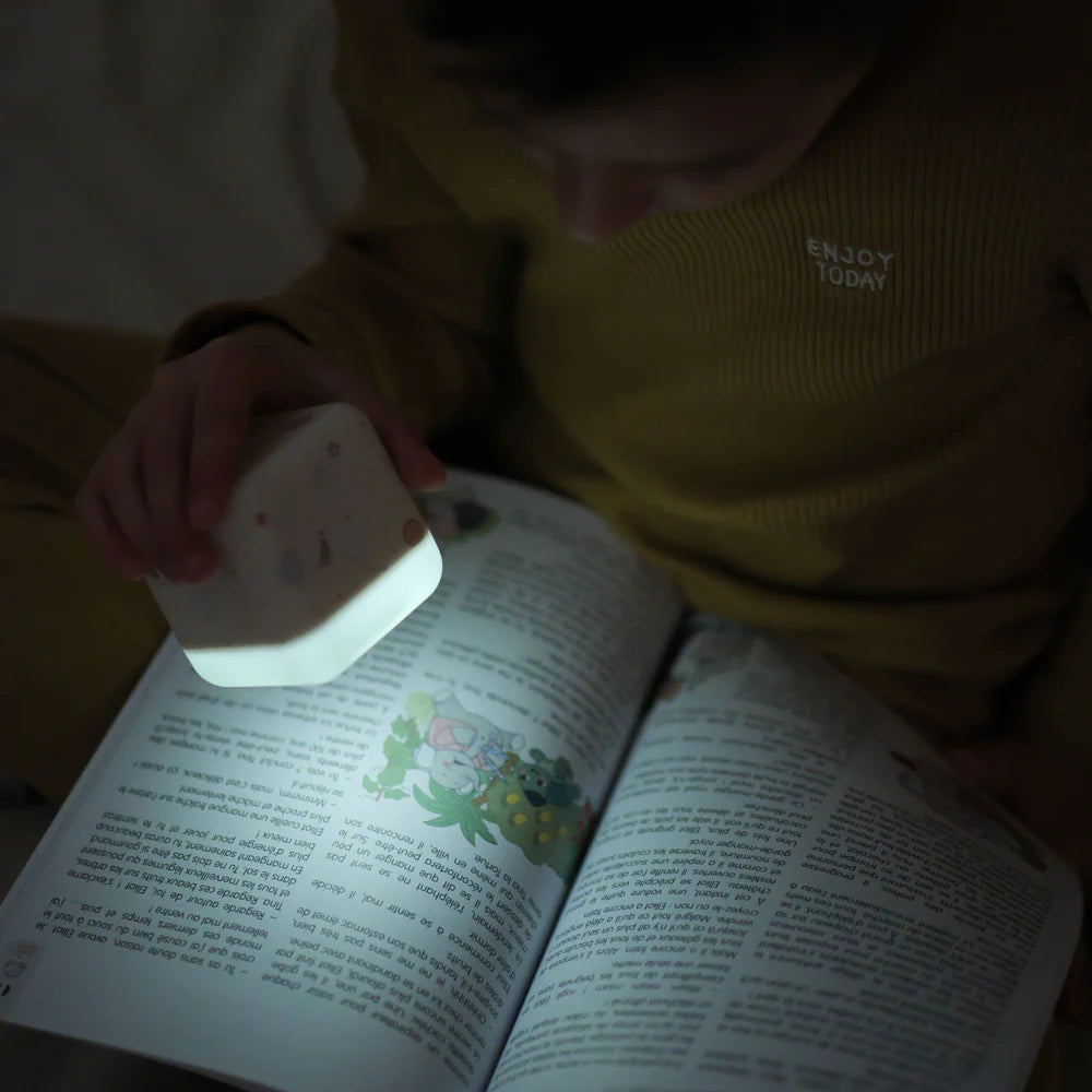 Cloud B - Cube B - Space