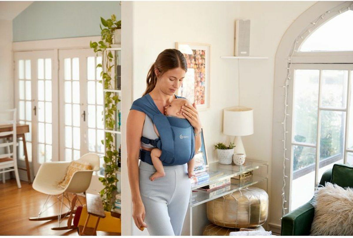 Ergobaby - Embrace Soft Air Mesh Blue ergonomische draagzak