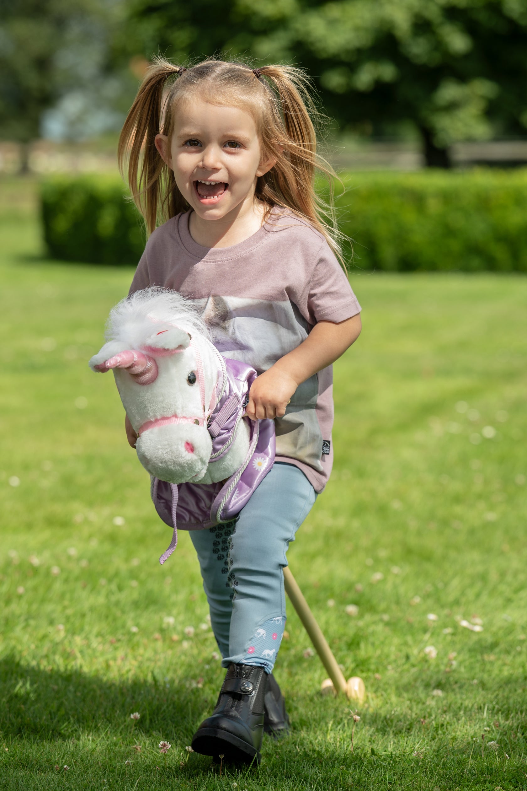 HKM - Stokpaard Bella met eenhoorn - wit