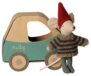 Maileg - Kerstmuis Kleine Broer in Autodoos