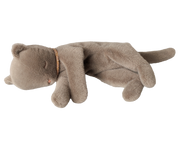 Maileg - Slapend Kitten Knuffel, Medium - Grijs