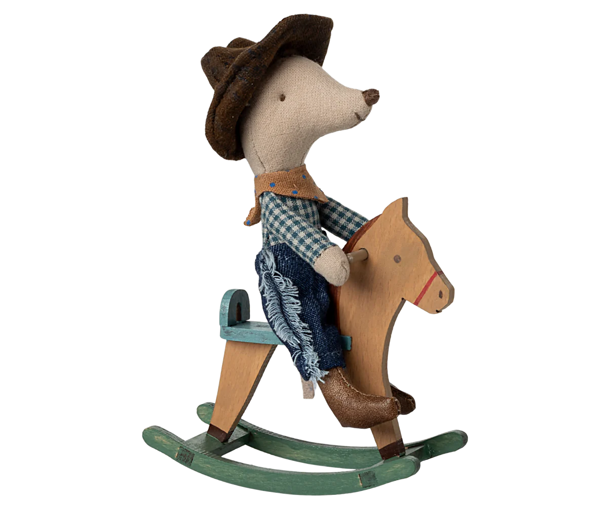 Maileg - Cowboy muis op hobbelpaard (kleine broer)