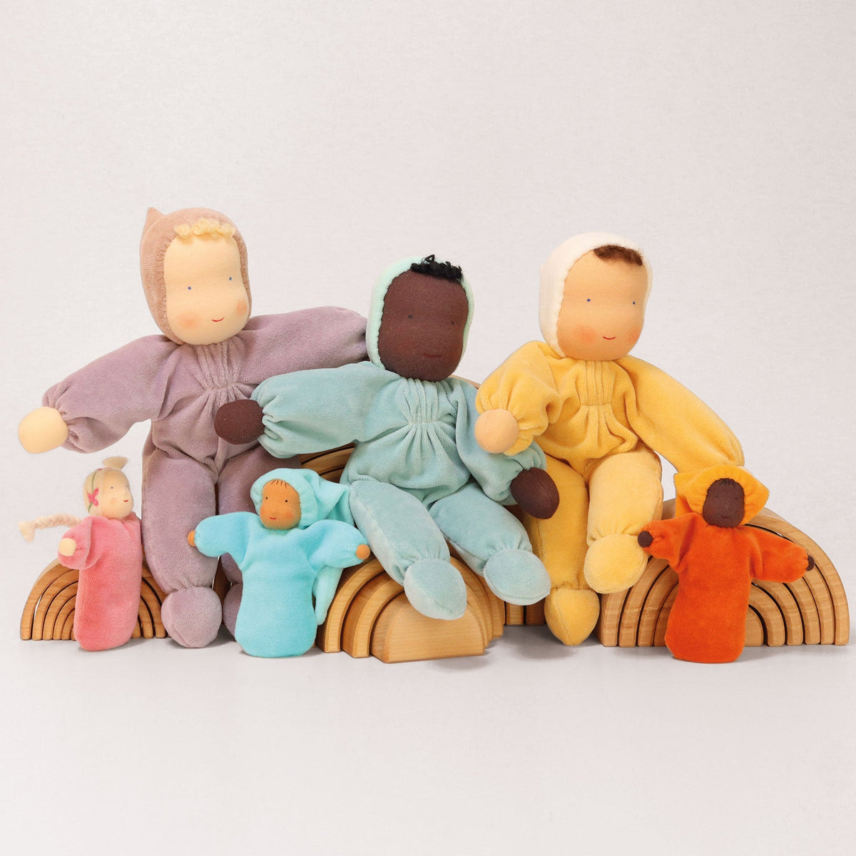 Grimm's - Knuffelpop Aqua 30 cm - zachte eerste pop