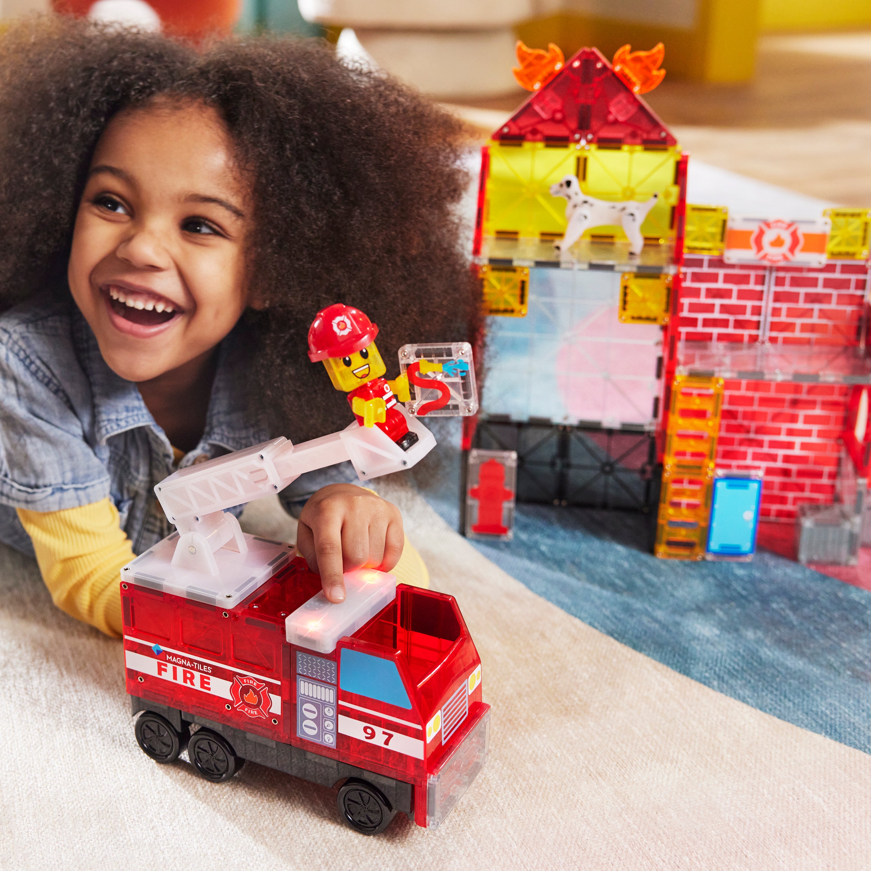 MAGNA-TILES® Fire Station met microMAGS (50 stuks)