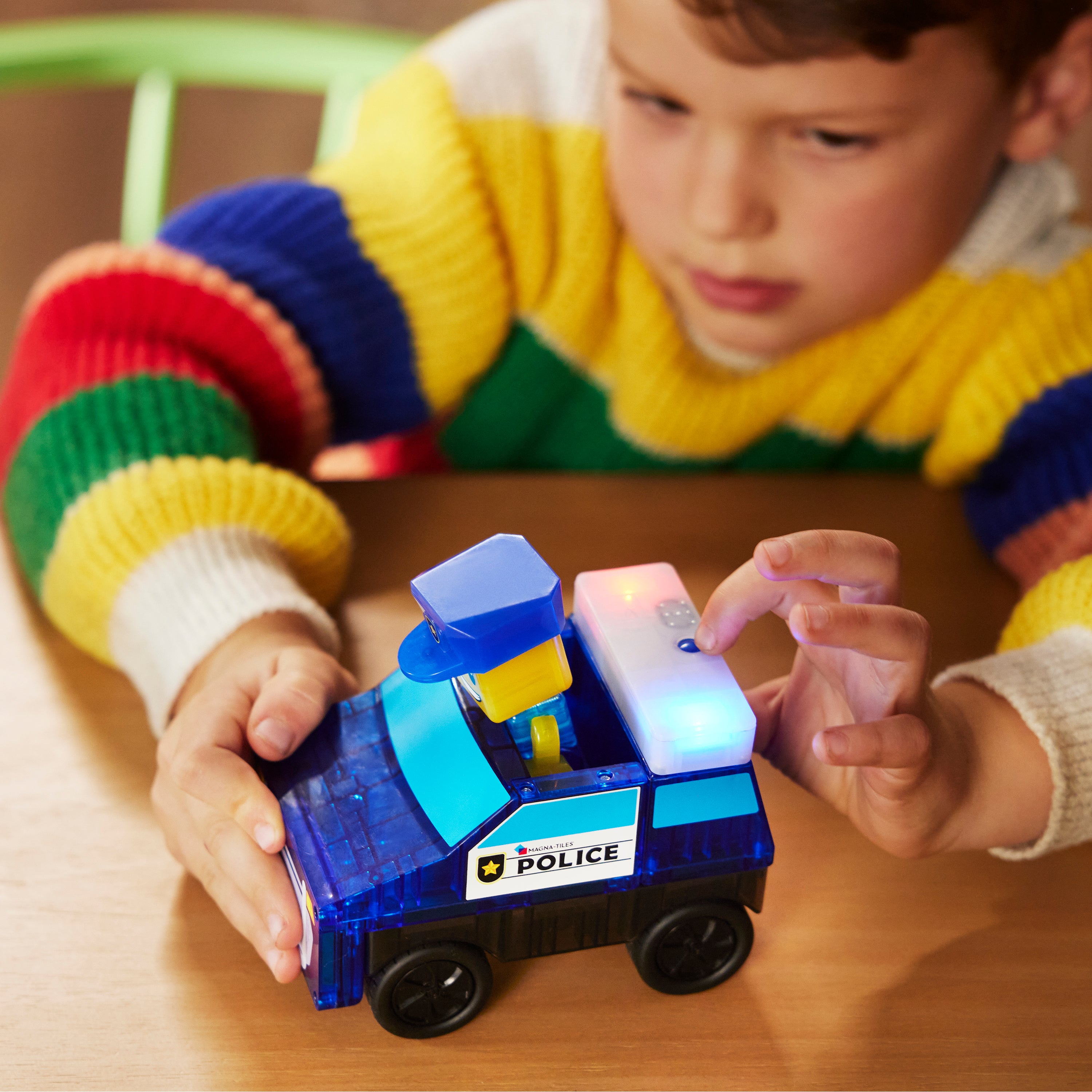 MAGNA-TILES® Police Station met microMAGS (35 stuks)