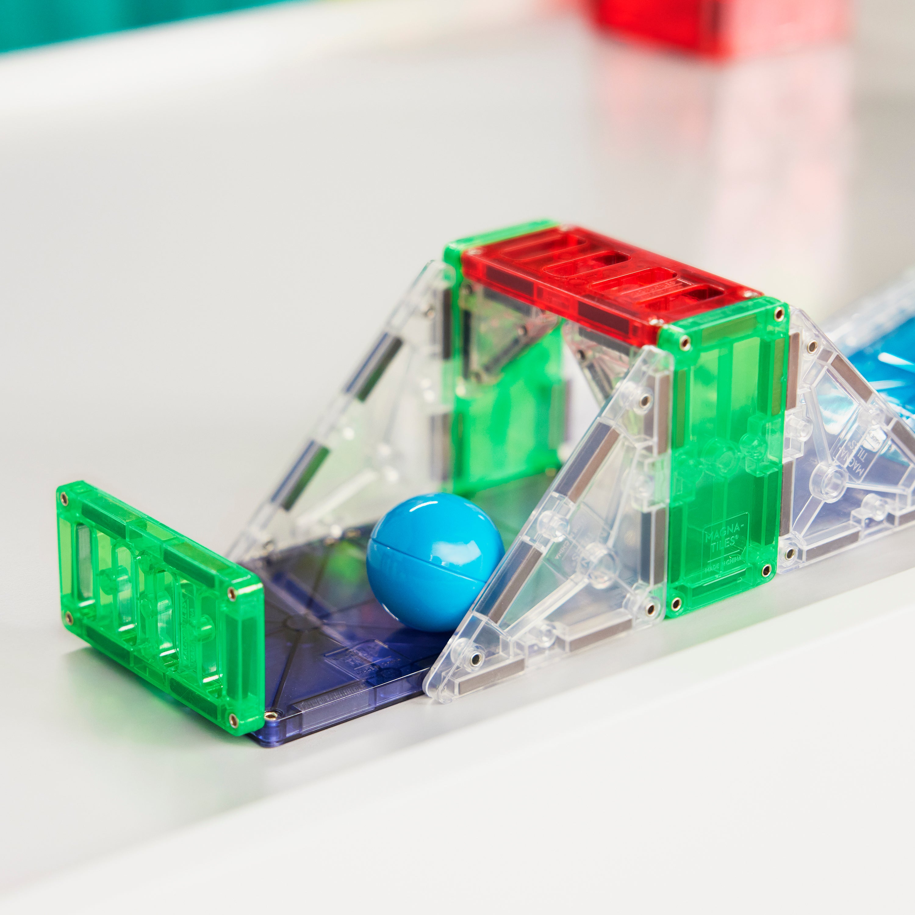 MAGNA-TILES® Rail Racers met microMAGS (90 stuks)