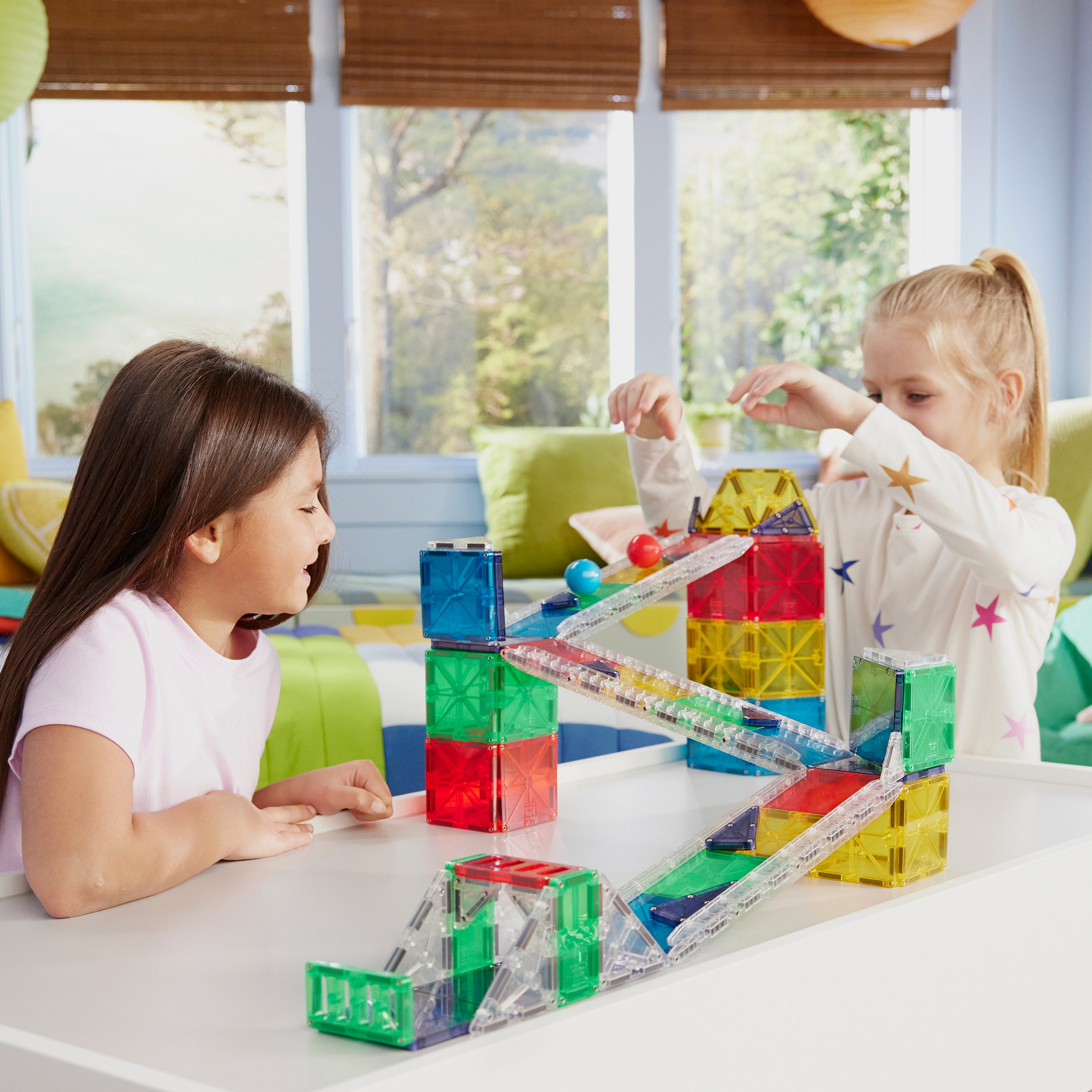 MAGNA-TILES® Rail Racers met microMAGS (90 stuks)