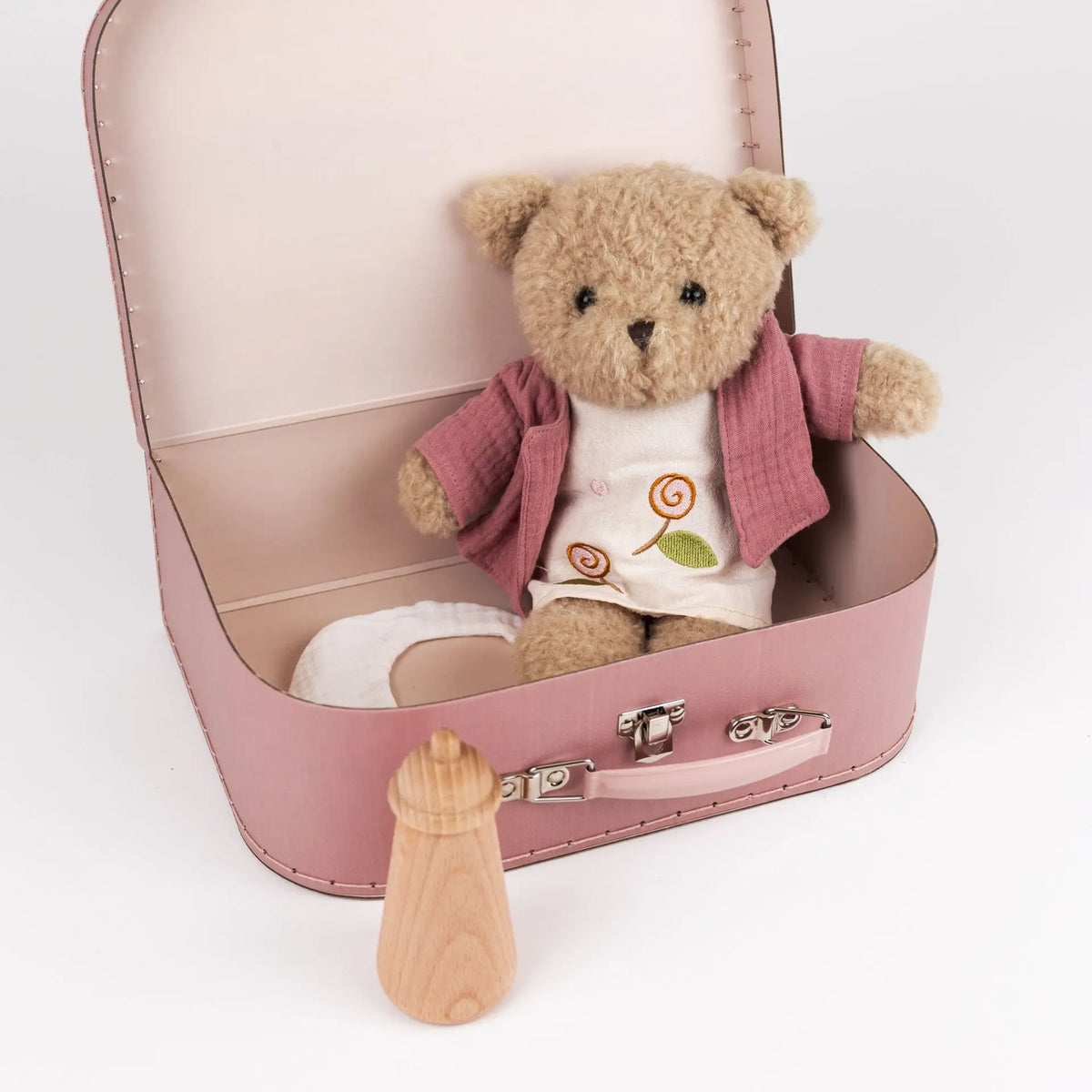 Egmont Toys - Morrissette de beer met kleertjes en koffer