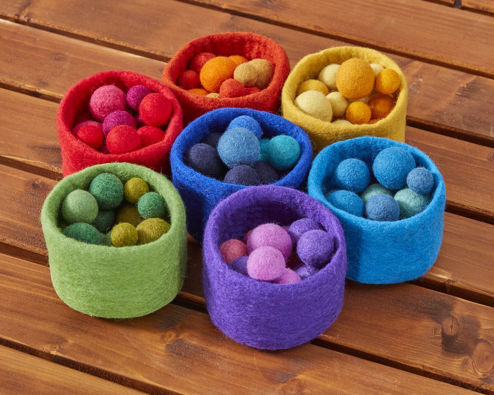 Cosy - Regenboog Vilten Kommen en Ballen