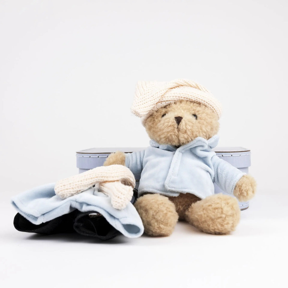 Egmont Toys - Morris de beer met kleertjes in een koffer