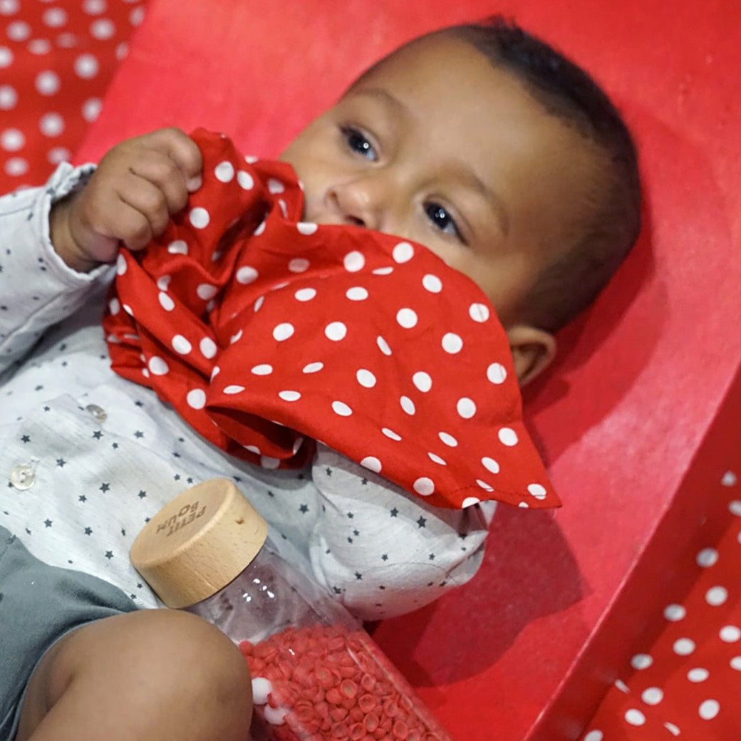 Petit Boum - Sensorische fles en sjaaltje - Mijn eerste fles