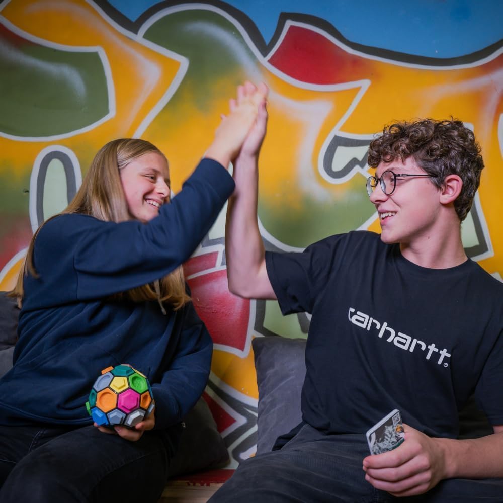 Boulderball - 3D-klimbal, wereldprimeur, in de kleinst mogelijke ruimte, concentratie, creativiteit en behendigheid