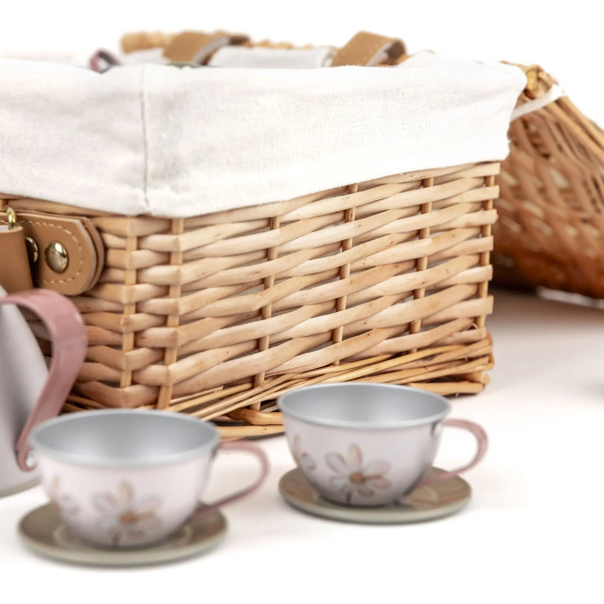 Egmont Toys - Blikken theeservies bos in een rieten mand