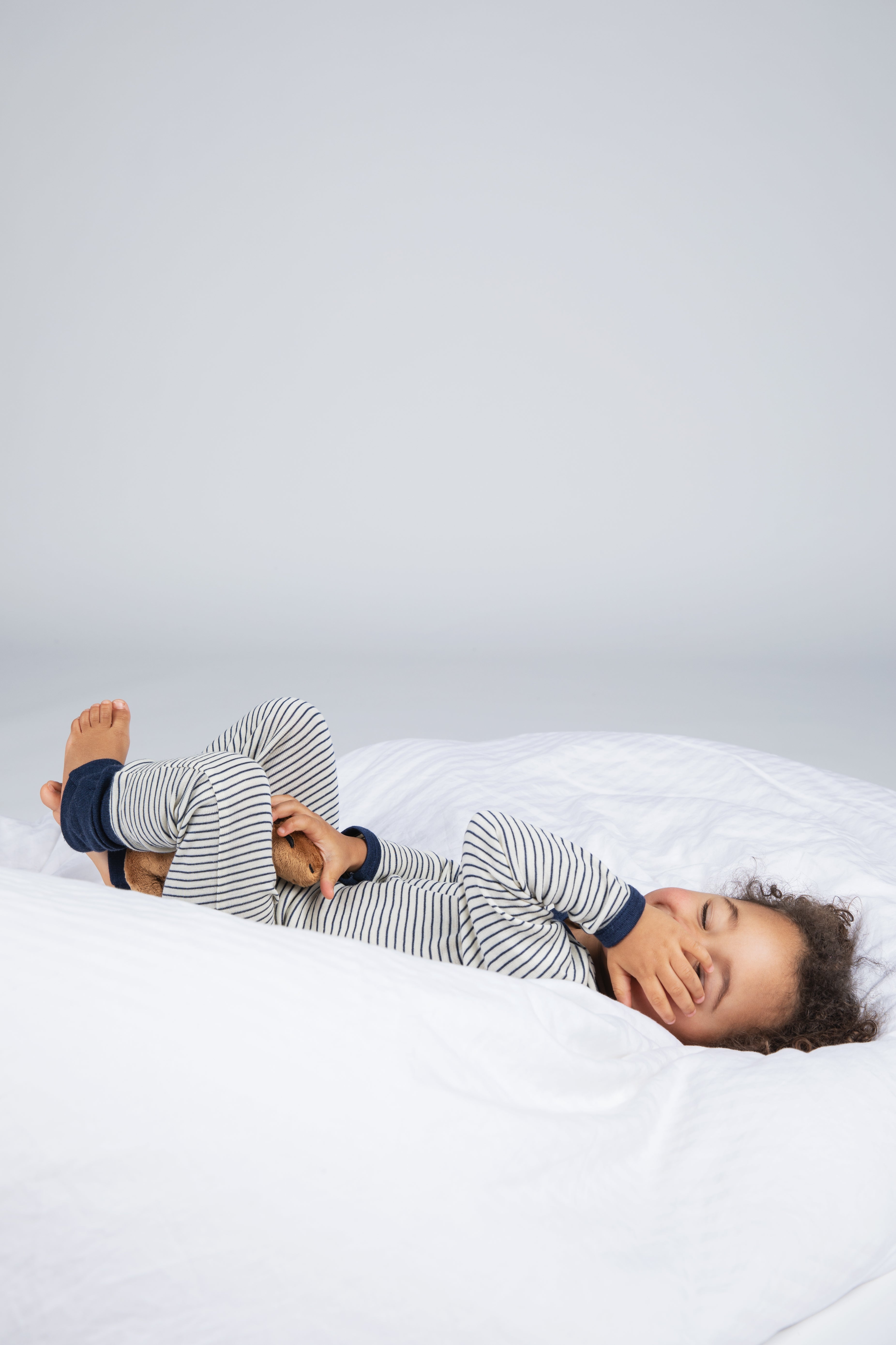 Engel Natur - Wol/Zijde Baby Slaapoverall met Omslagboorden - Naturel/Marine