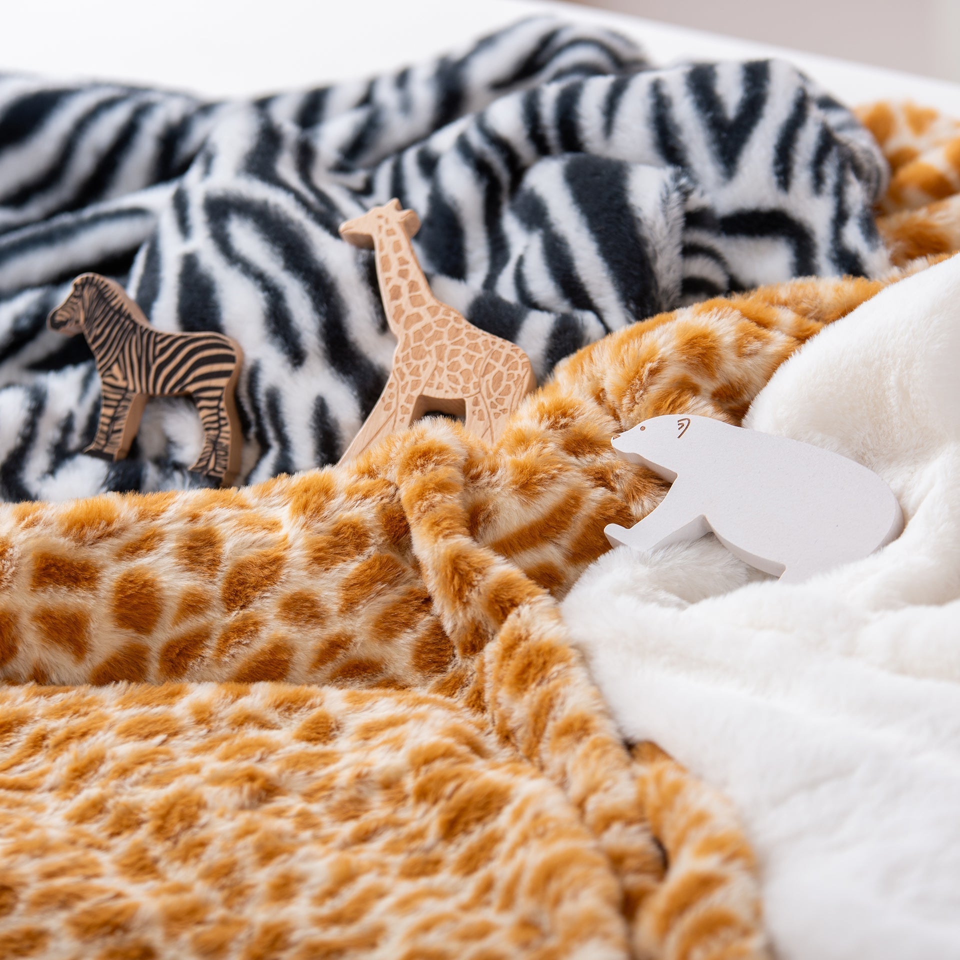 TickiT - Bonte Dierenprint Stof