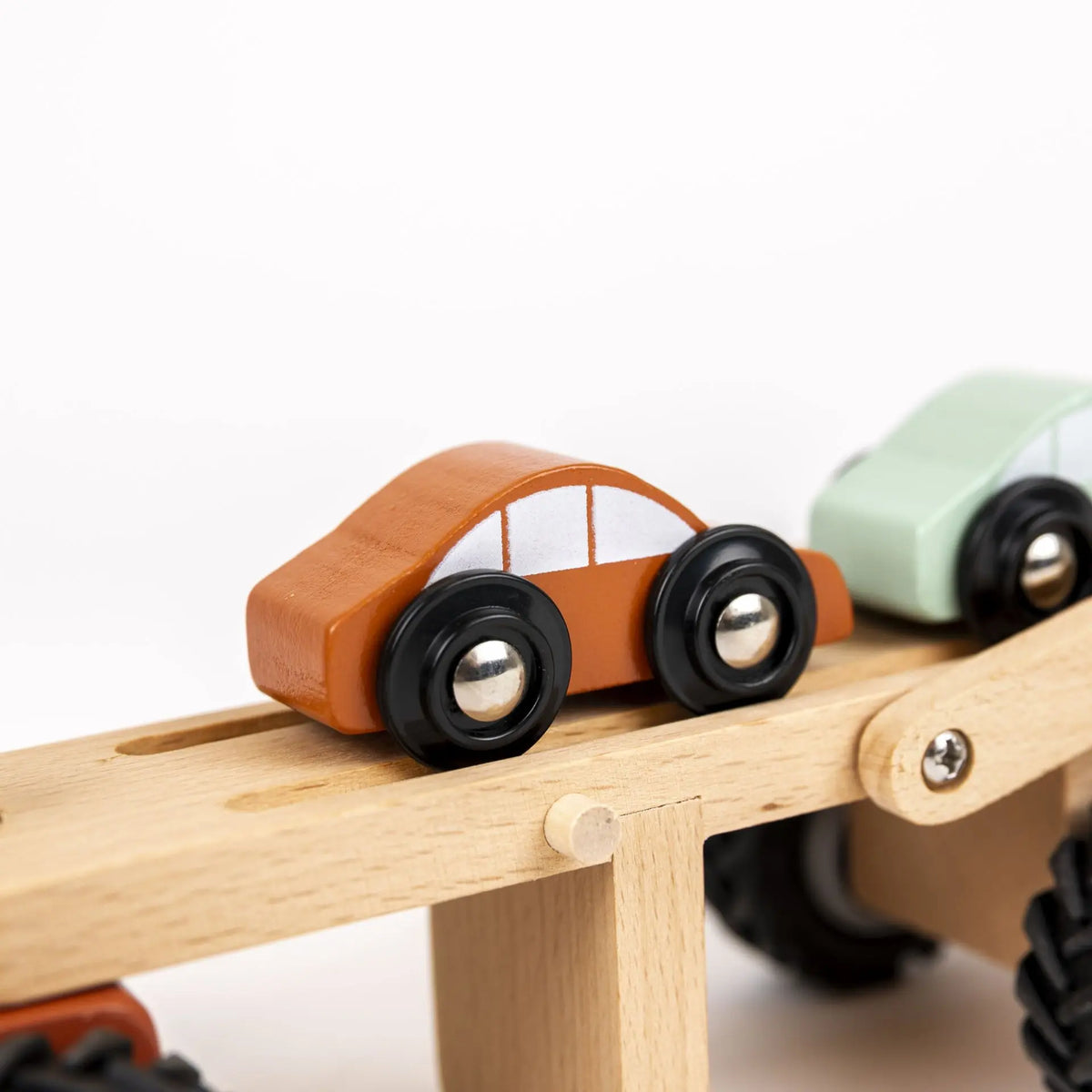 Egmont Toys - Houten autotransporter met 4 auto's