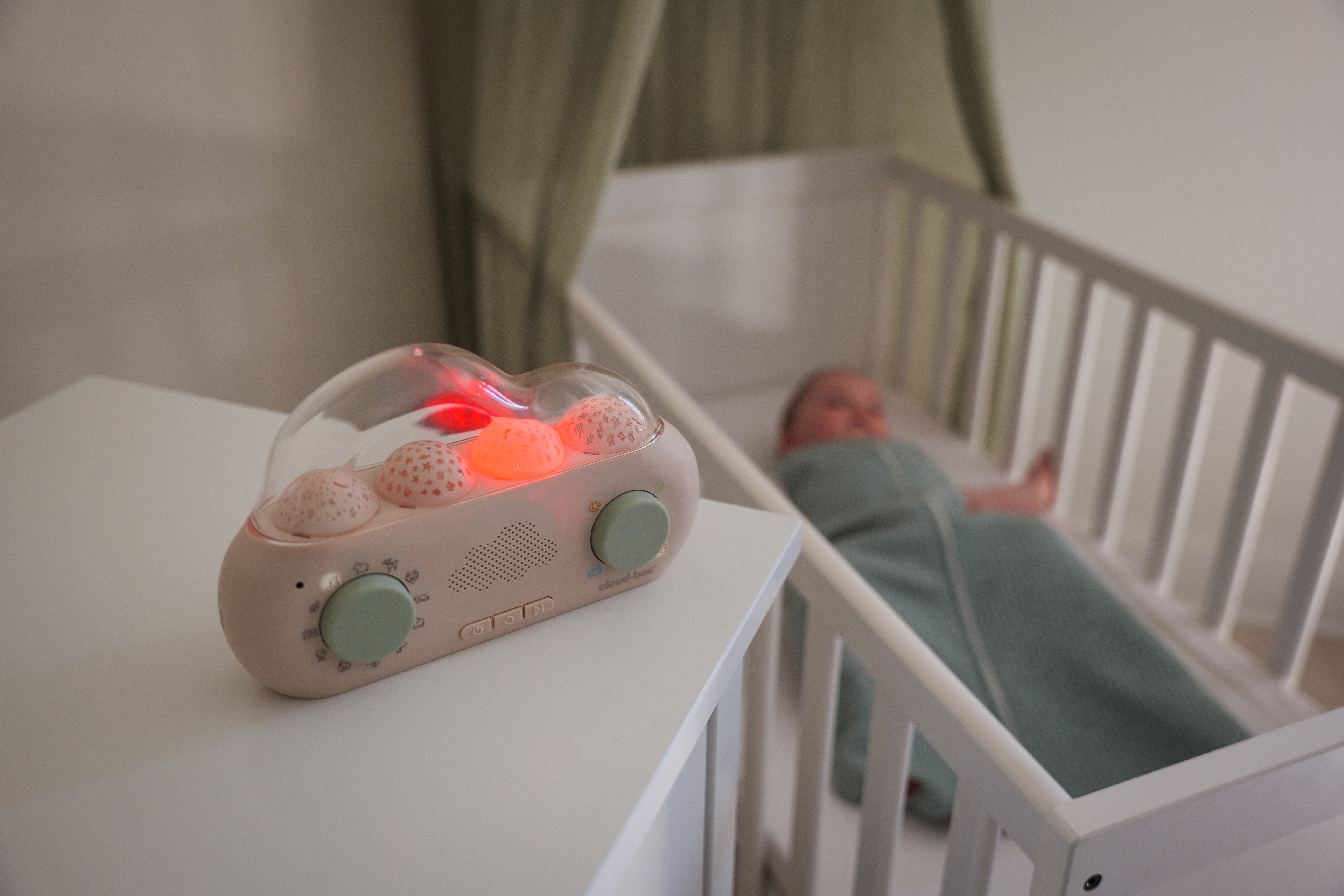 Cloud B - CloudBox™ Verhalen, white noise lichtprojecties - Nederlands & Frans