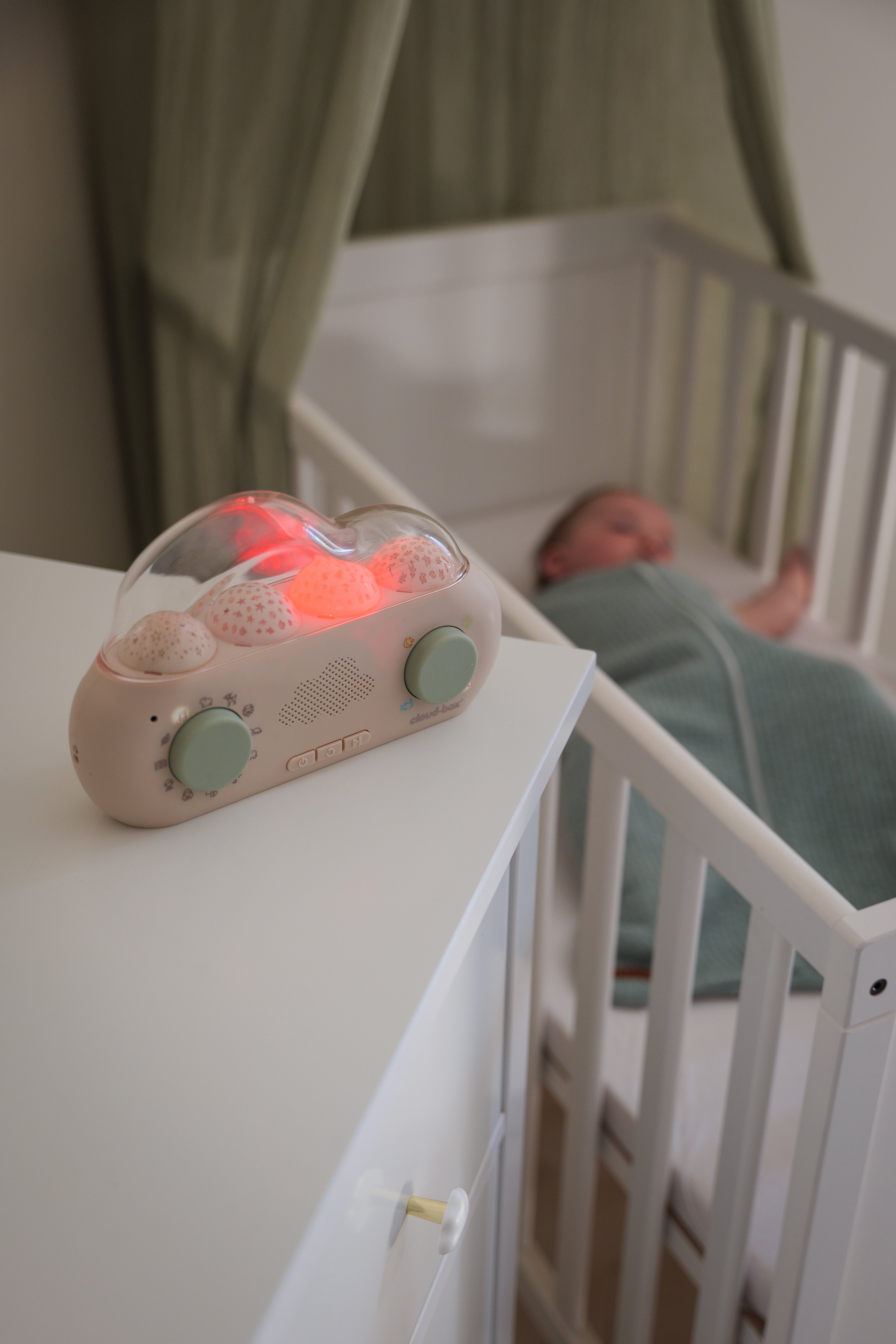 Cloud B - CloudBox™ Verhalen, white noise lichtprojecties - Nederlands & Frans