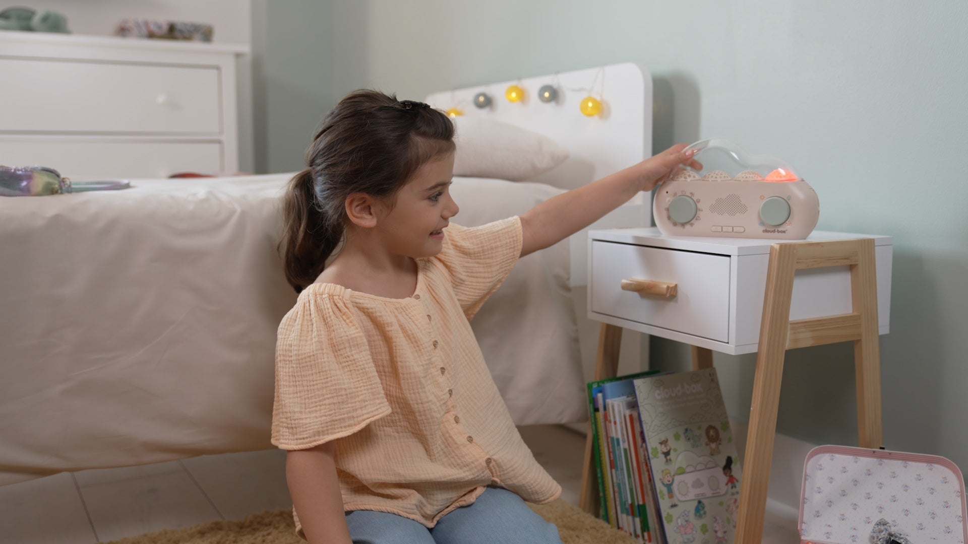 Cloud B - CloudBox™ Verhalen, white noise lichtprojecties - Nederlands & Frans