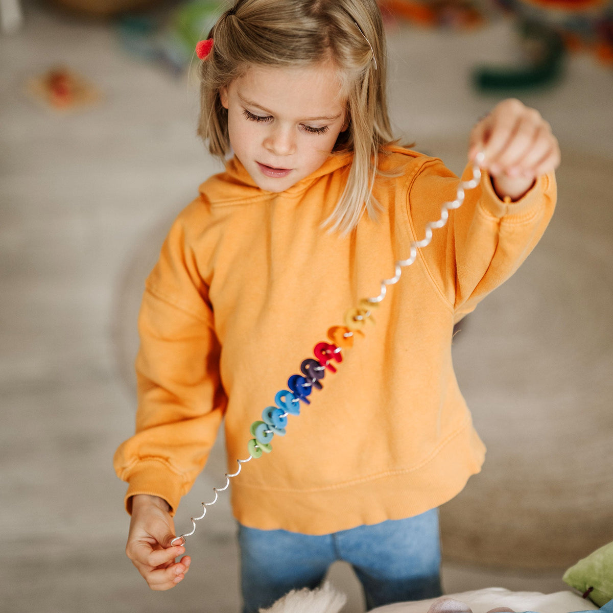 Grimm's - Spirelli regenboogspiraal met houten schijfjes