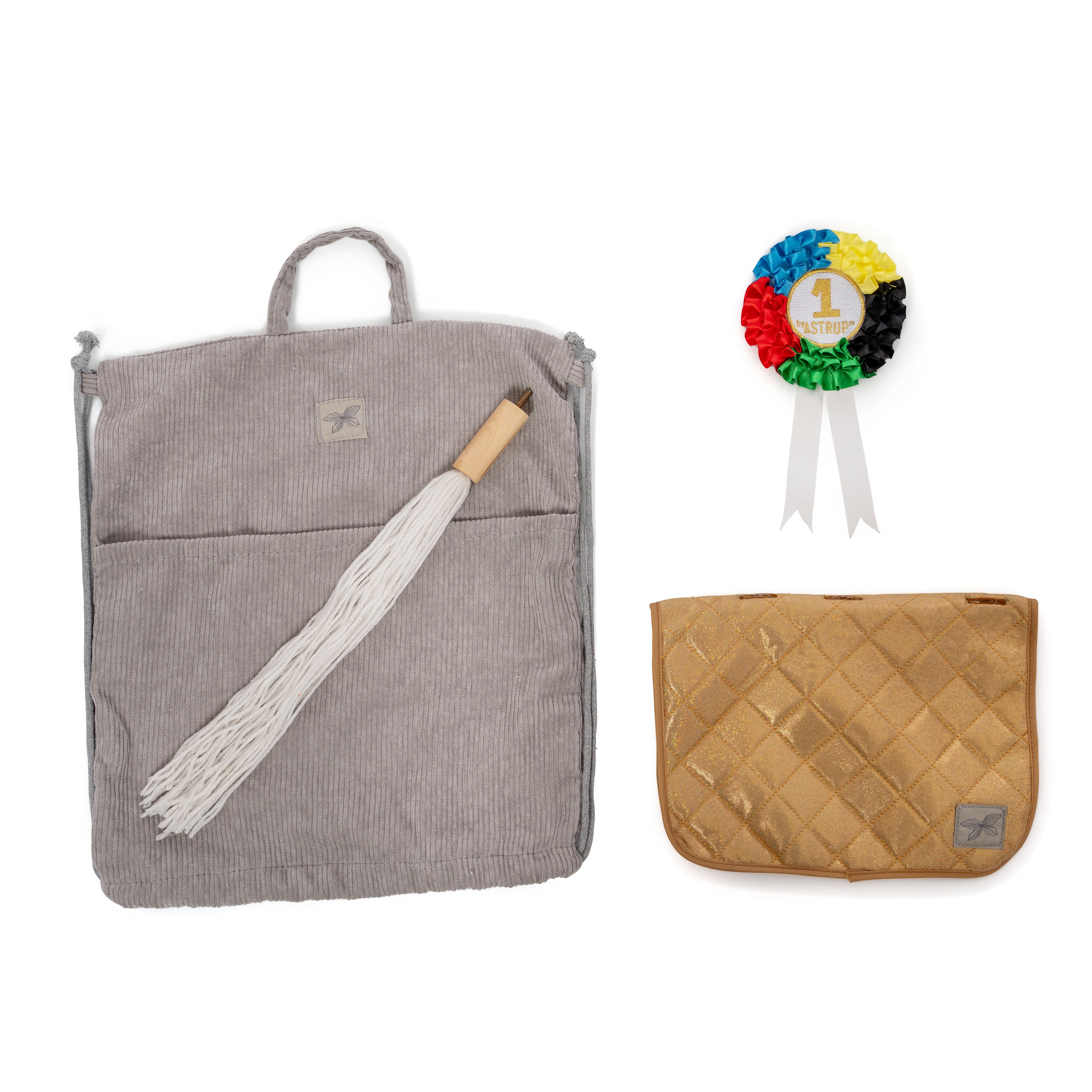 VOORDEELSET Byastrup deluxe stokpaard + LIMITED rozet + LIMITED dekje + tas