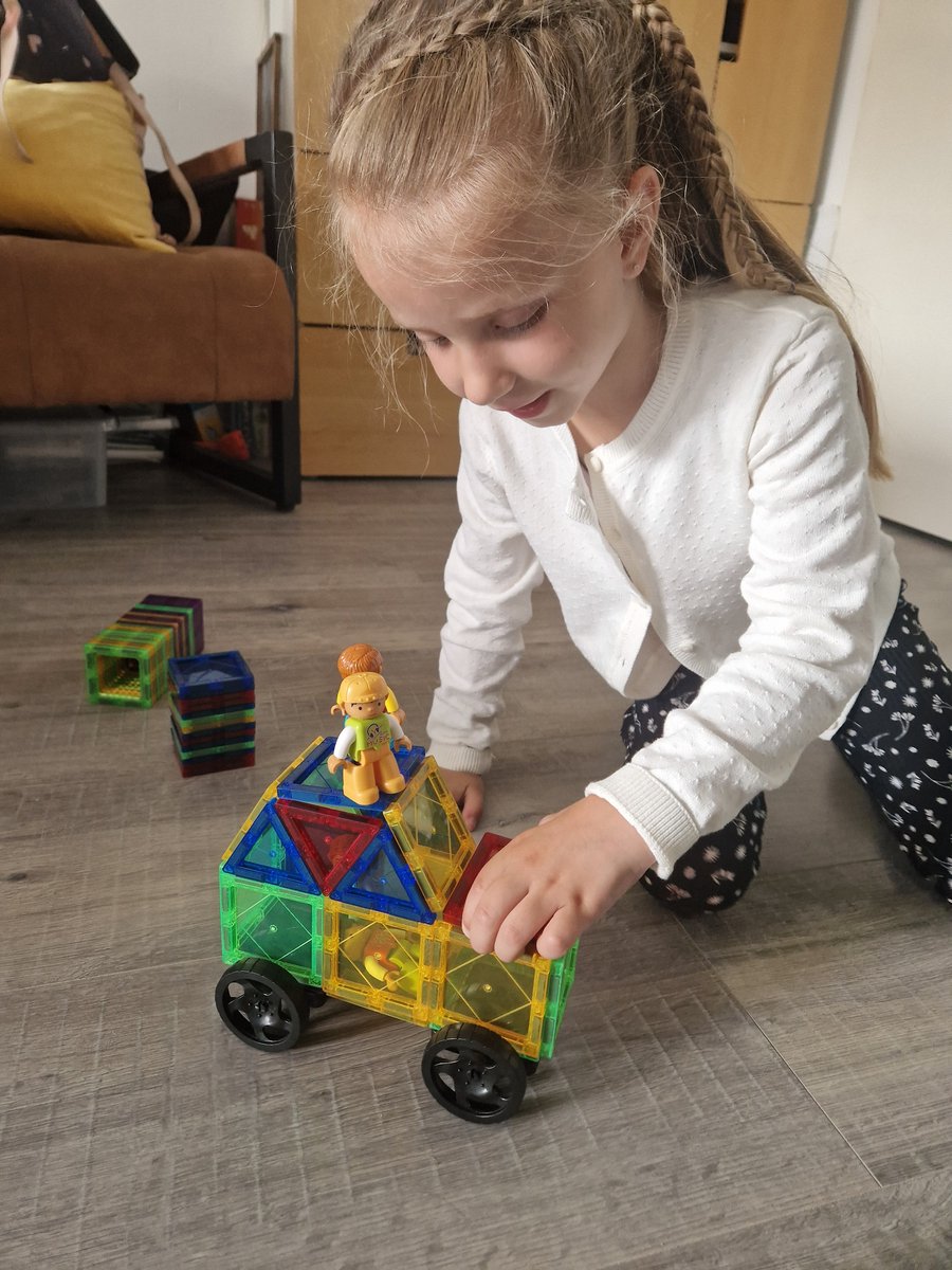 Gladi Tiles - 4 magnetische poppetjes - Magnetic Tiles - Magnetisch Speelgoed