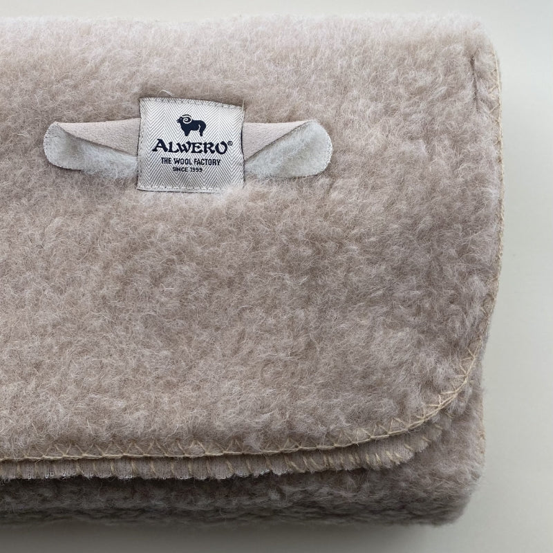 Alwero deken met het alwero logo
