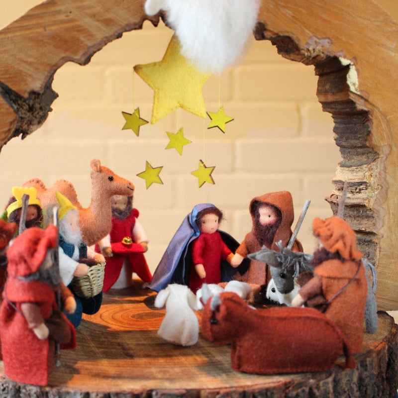 Atelier Pippilotta - DIY viltpakket - Kerststal 1 Jozef, Maria en Jezus