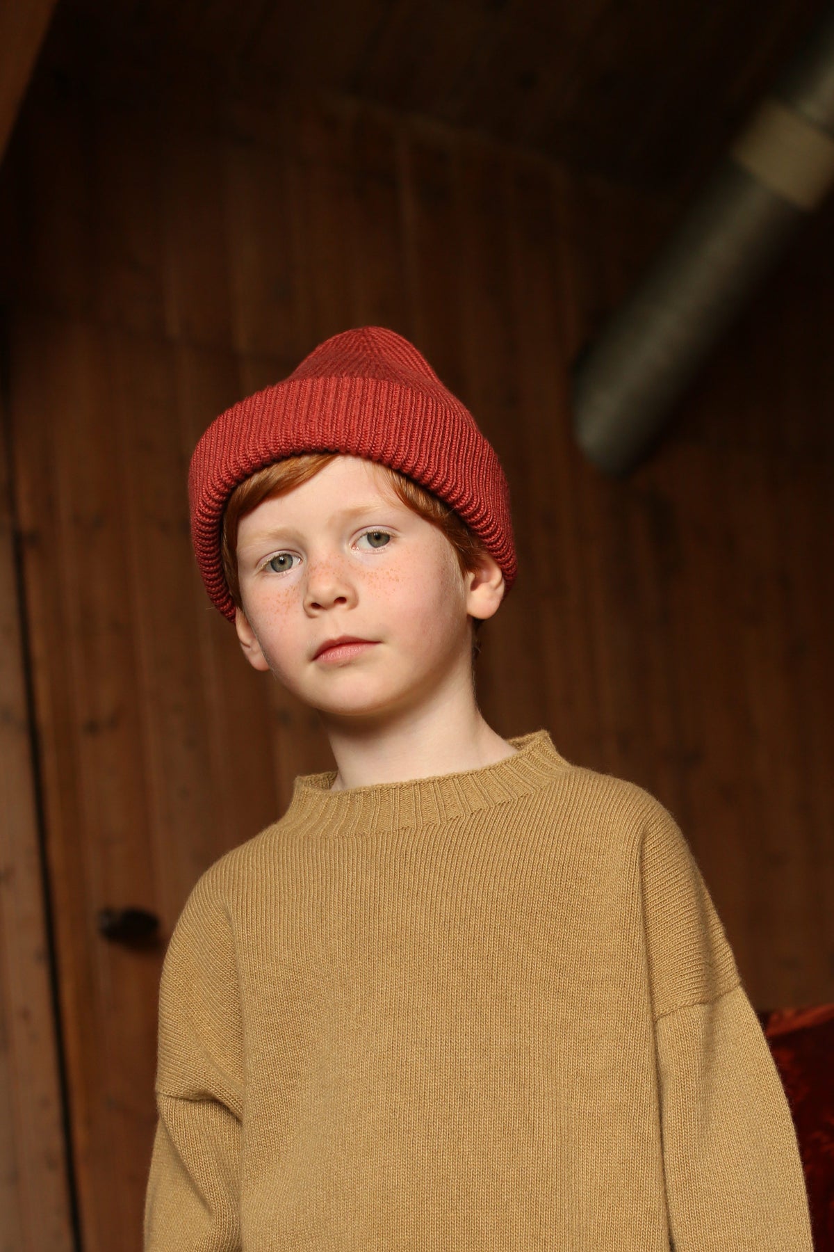 Hvid wollen mutsje Fonzie KIDS wild berry