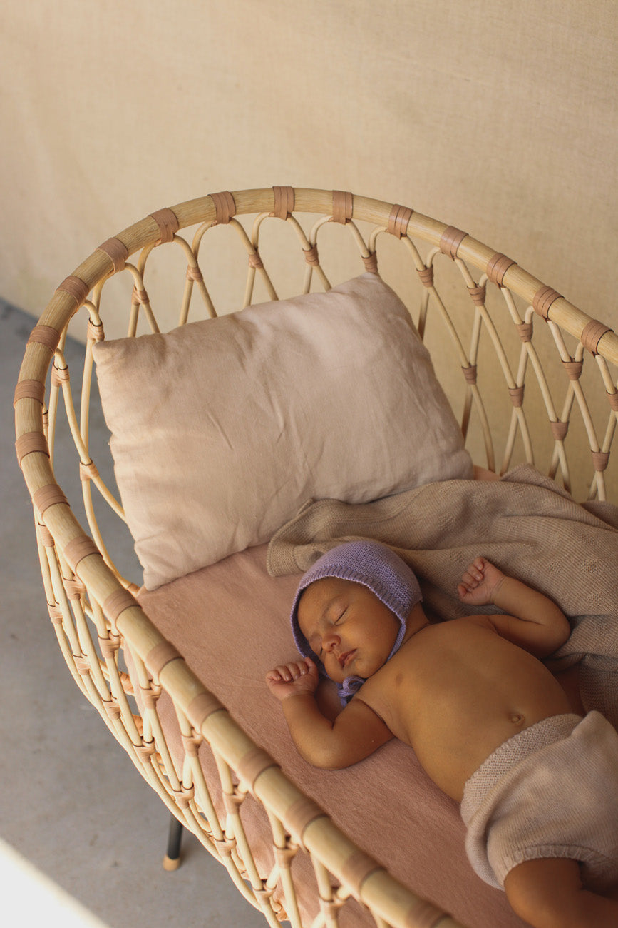 Hvid Wollen bonnet Dolly Lilac