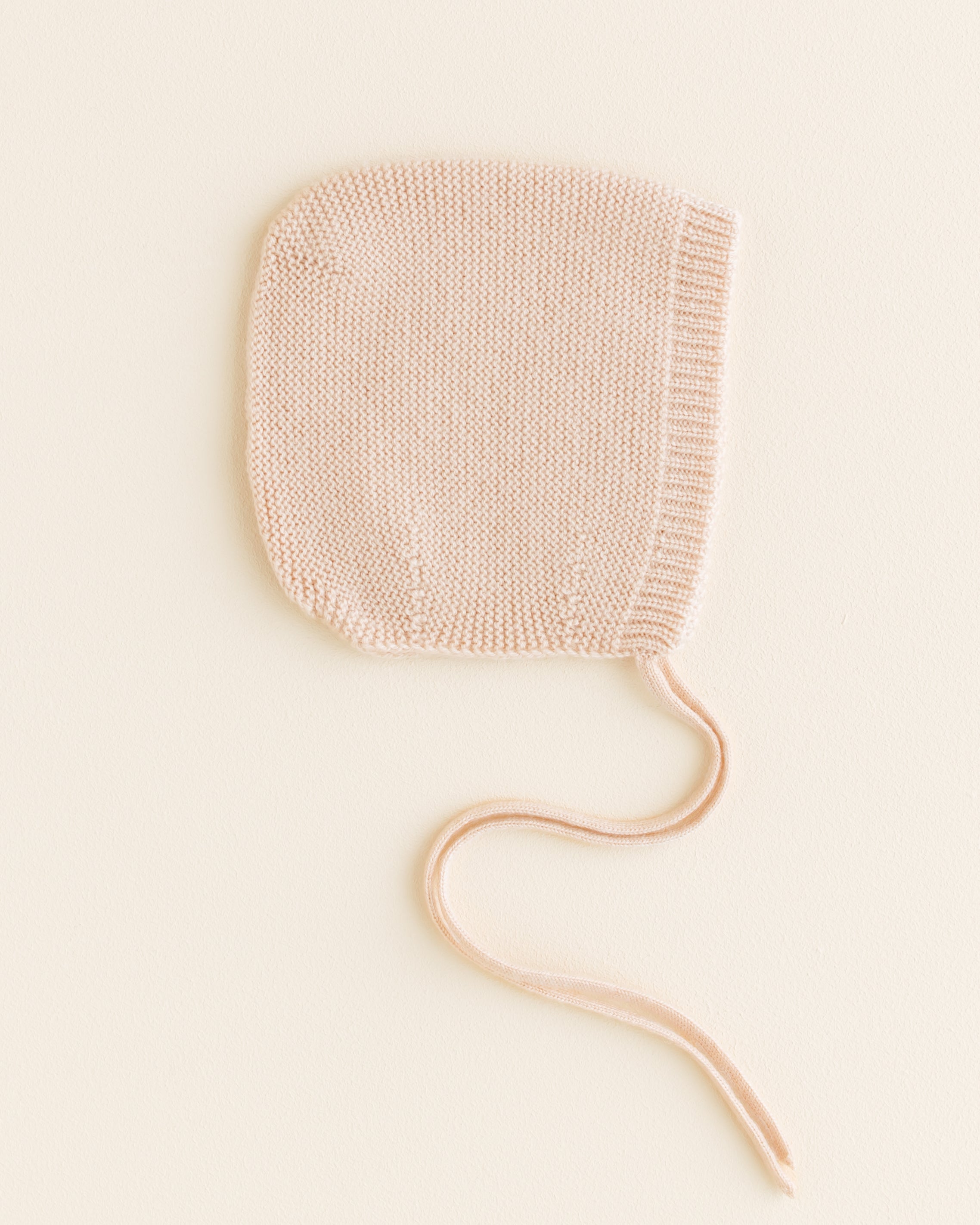 Hvid Wollen newborn bonnet Oat
