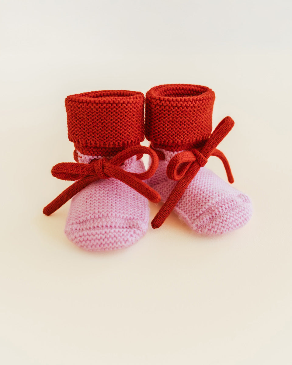 Hvid wollen slofjes Cotton Candy/Red