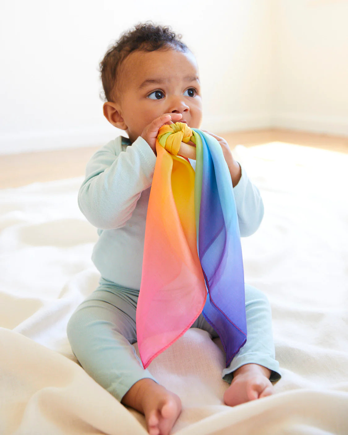 Sarah's Silks Speelzijde Bijtring Regenboog - 50cm