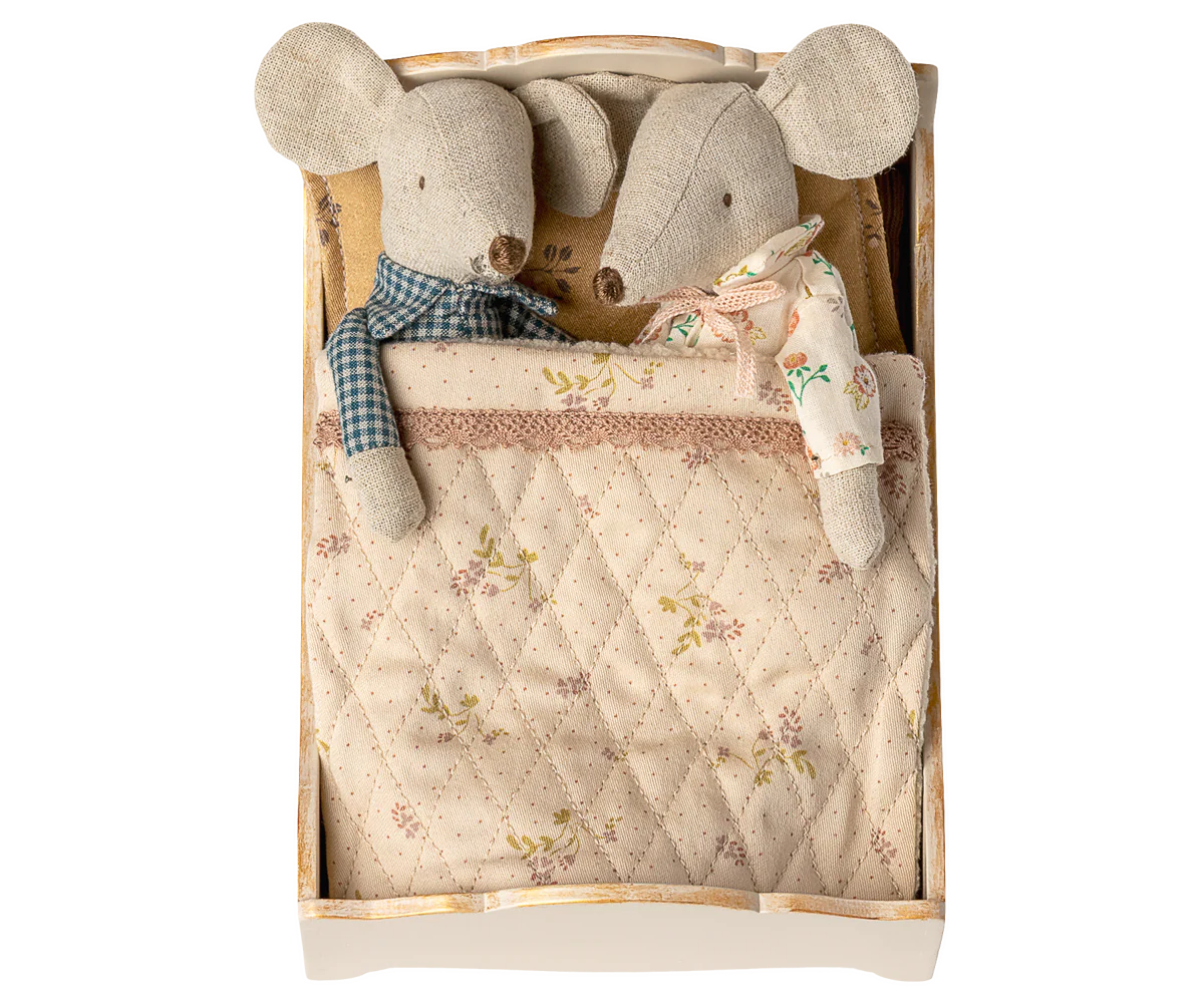 Maileg - Houten bed off-white voor bij muizen poppenhuis
