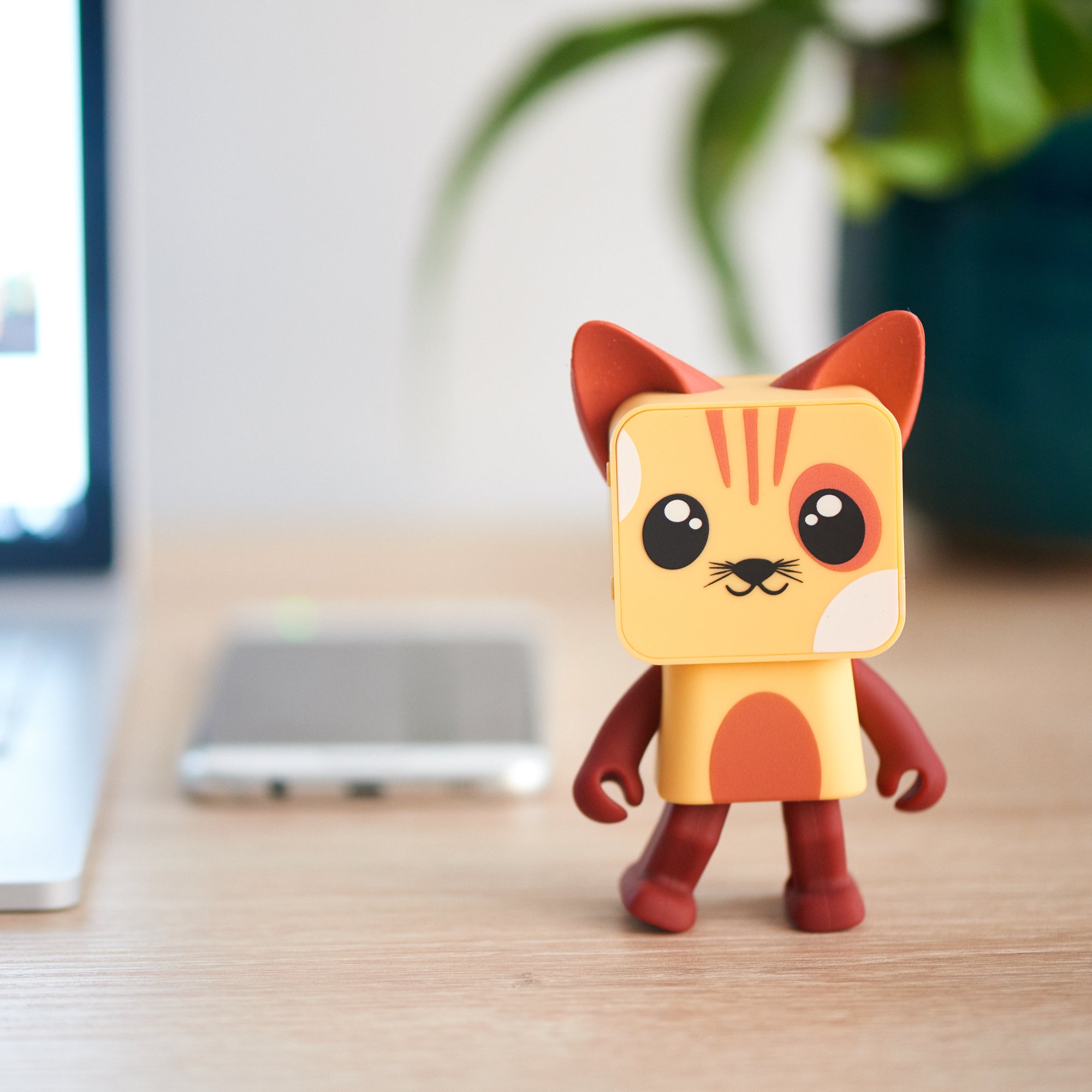 MOB - Dancing Animal Speaker - Kat