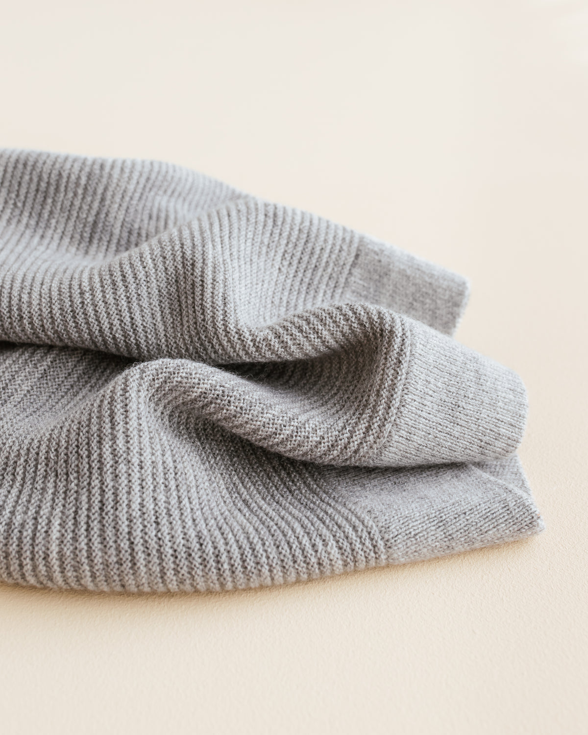 Hvid Wollen babydeken Gust Grey Melange