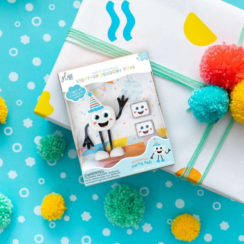 Glo Pals party pal licht op een cadeautje