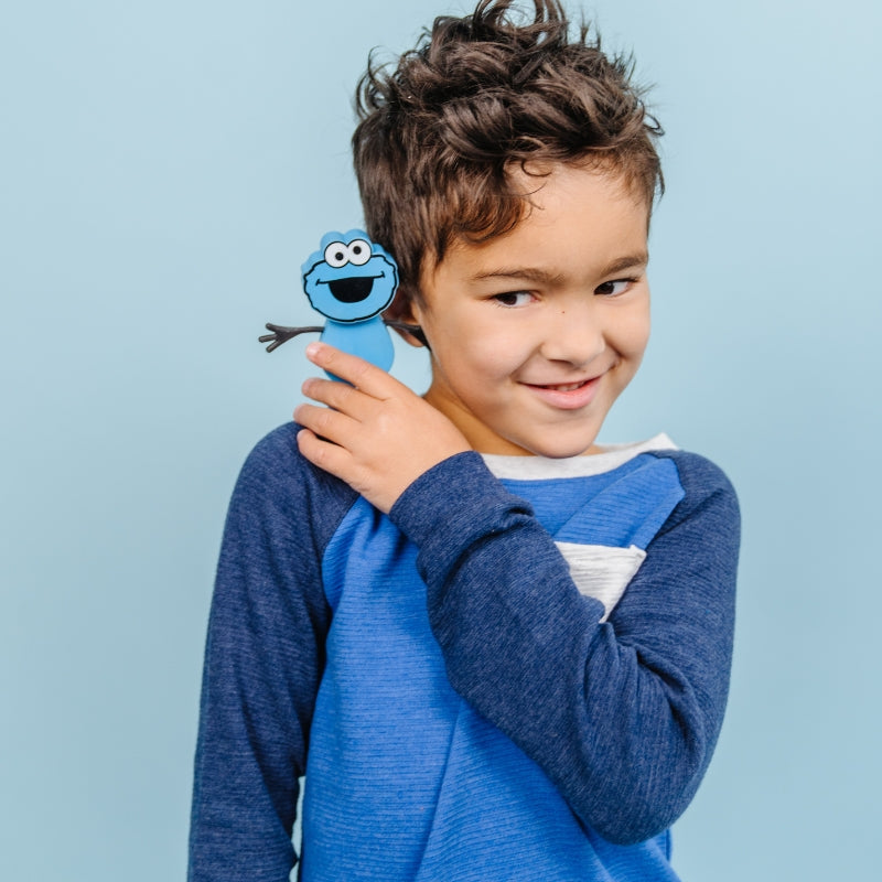 Glo Pals - sensorische lichtgevende blokjes voor in bad of sensorisch spel - Sesamstraat Cookie Monster - 2 stuks incl. speelvriendje