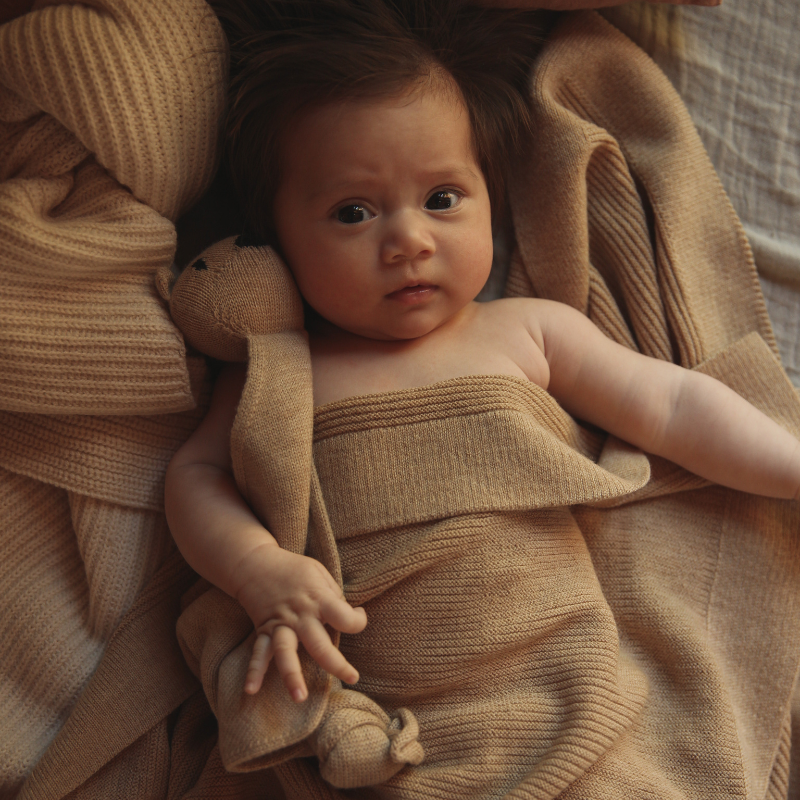 Hvid - Teddy Tokki knuffeldoekje - 100% merinowol - Sand