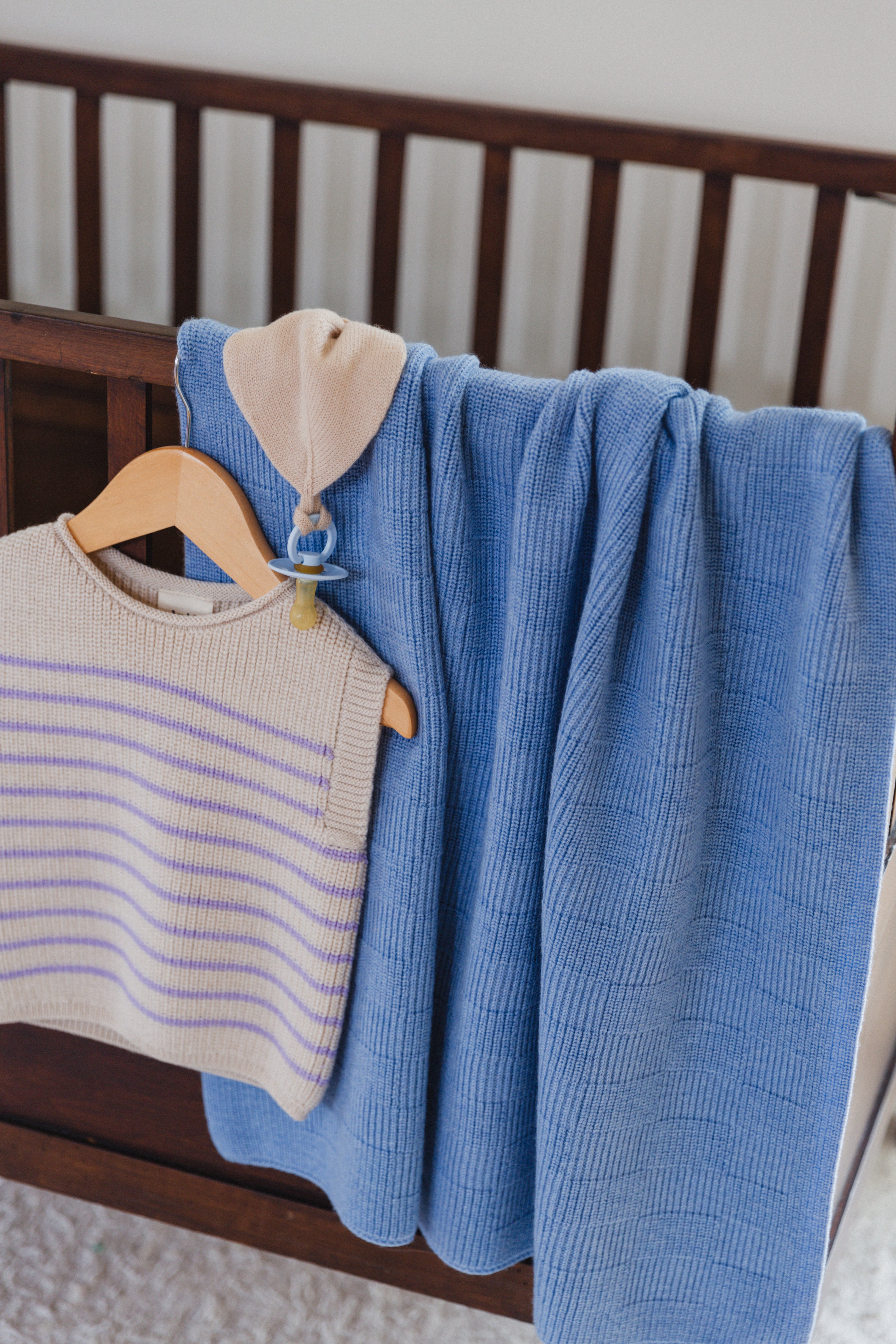 Hvid Wollen babydeken Ivy Light Blue