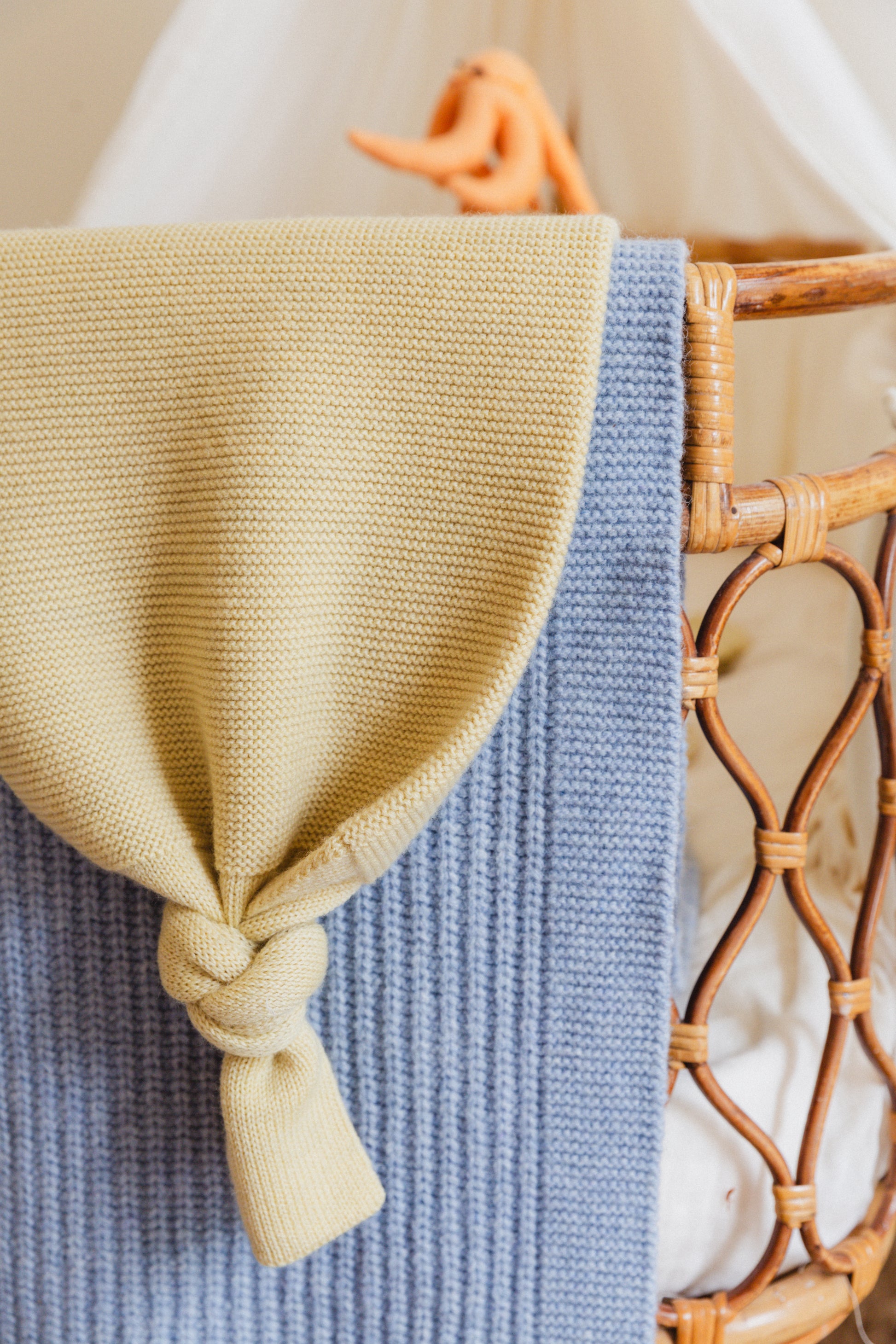 Hvid Wollen babydeken Kiki Frost Blue