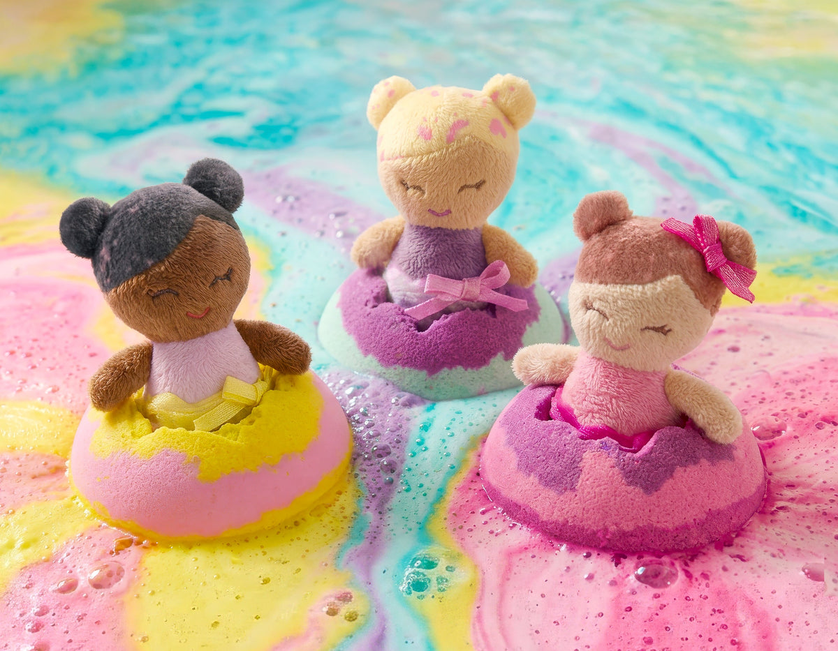 Popjes in pastelkleurig badwater