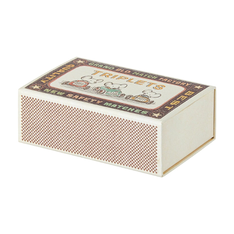 Luciferdoosje waar de drieling muis in kan slapen