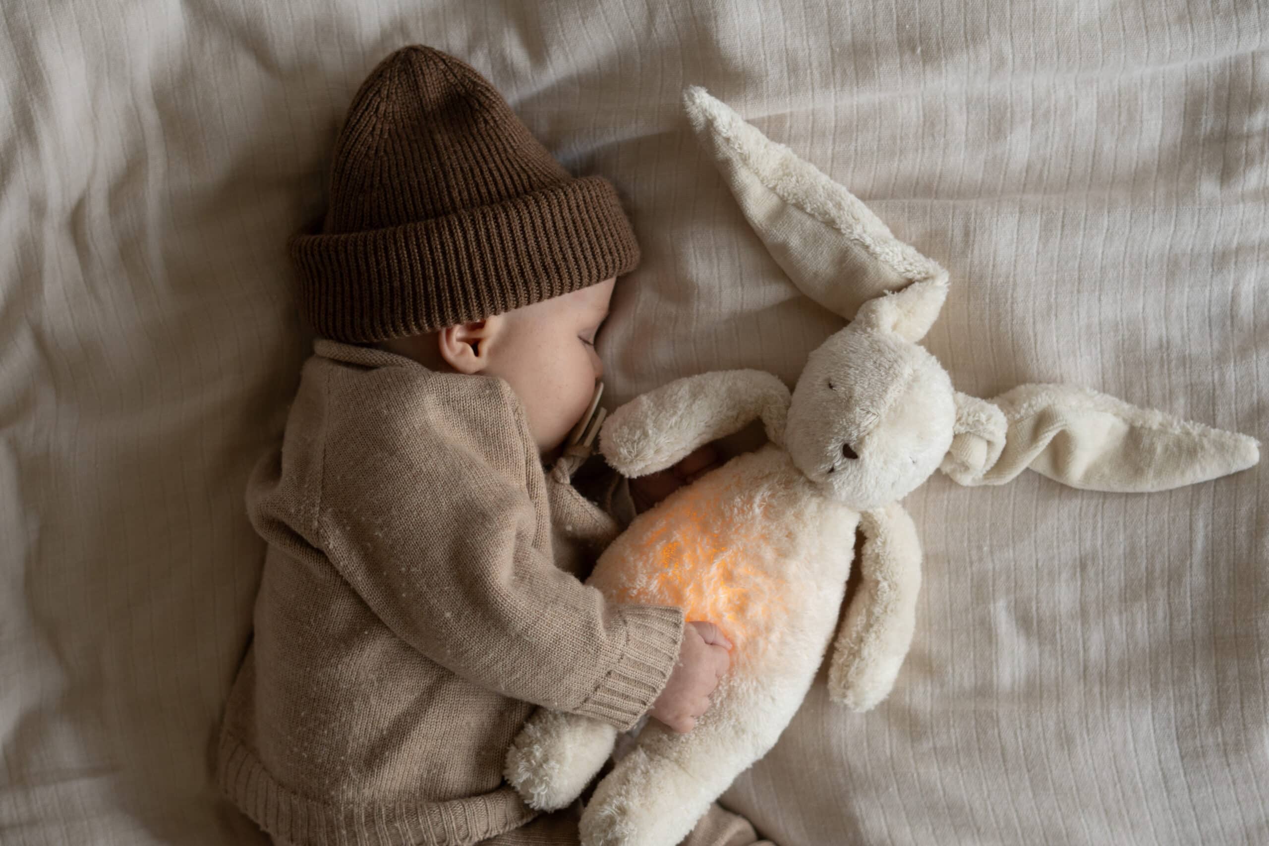 Moonie - Slaapknuffel The Humming Bunny 2.0 - Cappuccino Natur White Noise