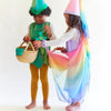 Afbeelding laden in Galerijviewer, Sarah&#39;s Silks - verkleedkleding - groene hoed - 3-5 jaar